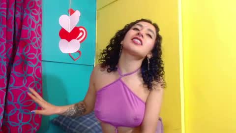 Snapshot of valerie_mase chatting on 18, 2, 2025 vale online show from 18, 2, 2025