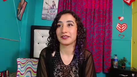 Snapshot of valerie_mase chatting on 26, 9, 2025 vale online show from 26, 9, 2025