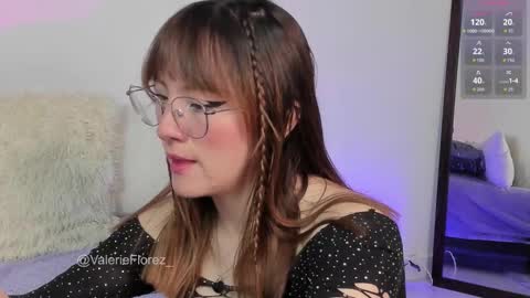 Valerie  Ig valerieflorez  online show from 15, 10, 2025