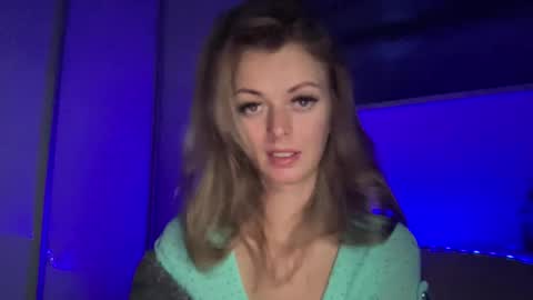 Snapshot of valerieluvsugar chatting on 16, 12, 2024 Valerie online show from 16, 12, 2024