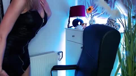 Snapshot of valerieluvsugar chatting on 20, 2, 2025 Valerie online show from 20, 2, 2025