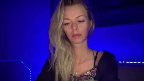 Snapshot of valerieluvsugar chatting on 11, 9, 2025 Valerie online show from 11, 9, 2025