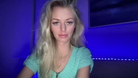 Snapshot of valerieluvsugar chatting on 13, 10, 2025 Valerie online show from 13, 10, 2025