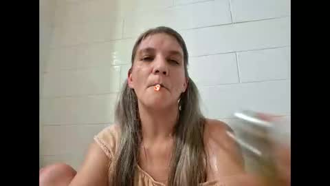 Snapshot of valerierayne13 chatting on 22, 11, 2025 ValerieRayne online show from 22, 11, 2025