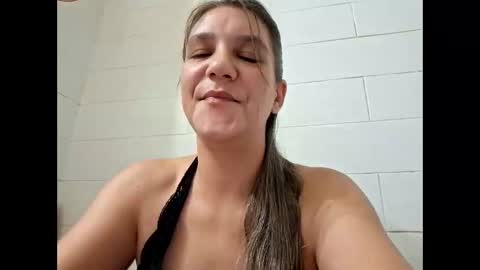 Snapshot of valerierayne13 chatting on 2, 12, 2025 ValerieRayne online show from 2, 12, 2025