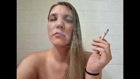 Snapshot of valerierayne13 chatting on 4, 4, 2026 ValerieRayne online show from 4, 4, 2026