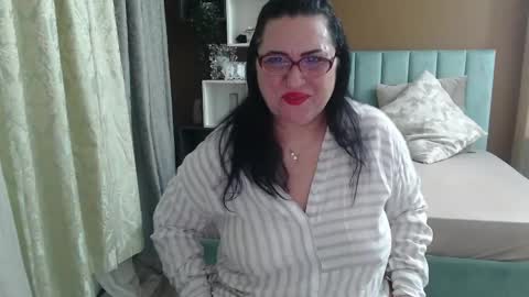 valeriesmiths online show from 6, 5, 2026