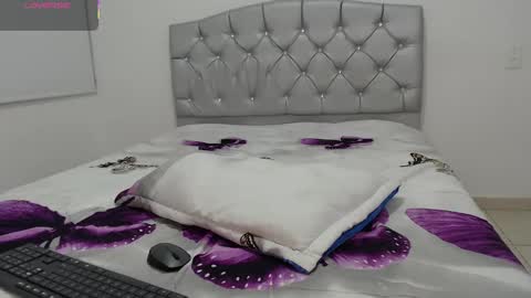 Snapshot of valery_alejo chatting on 2, 2, 2025 valeria online show from 2, 2, 2025