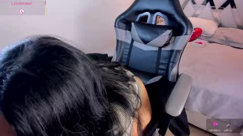 Snapshot of valery_wang chatting on 11, 5, 2026 Val online show from 11, 5, 2026