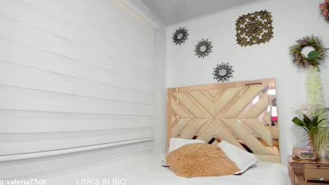 Snapshot of valeryrossee chatting on 5, 1, 2025 VALERIA online show from 5, 1, 2025