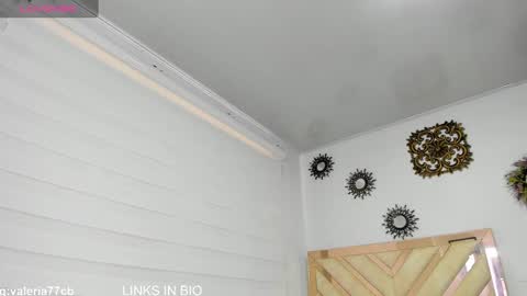 Snapshot of valeryrossee chatting on 11, 3, 2025 VALERIA online show from 11, 3, 2025