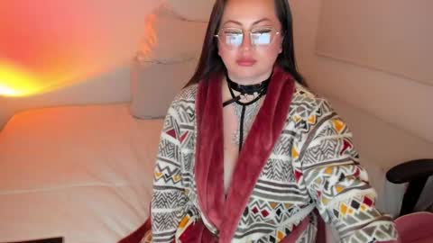 My name is Valery... Nice to meet you  thumb up me please its important online show from 10, 1, 2025