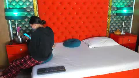 Snapshot of valleriejonnes chatting on 18, 7, 2026 Valerie Val V online show from 18, 7, 2026