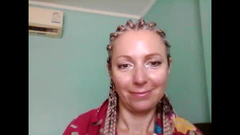 Snapshot of valleriwind chatting on 11, 2, 2025 ValleriWind online show from 11, 2, 2025