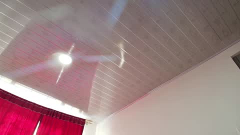 Snapshot of vallery_evanss chatting on 9, 1, 2025 Taty independent account online show from 9, 1, 2025