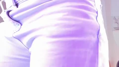 Vallolet Peach  online show from 11, 7, 2026