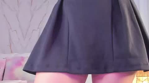 Vallolet Peach  online show from 18, 7, 2026