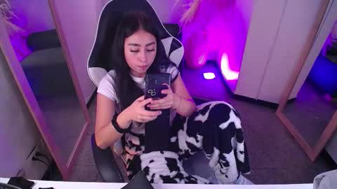 Snapshot of vallolett__ chatting on 9, 3, 2026 vallolett__ online show from 9, 3, 2026