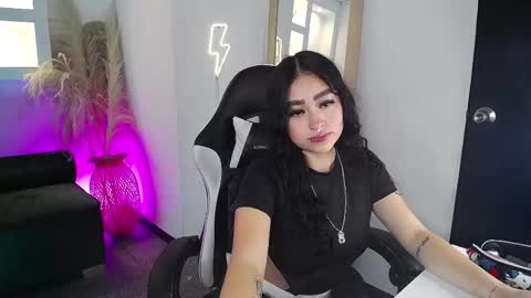 Snapshot of vallolett__ chatting on 17, 3, 2026 vallolett__ online show from 17, 3, 2026