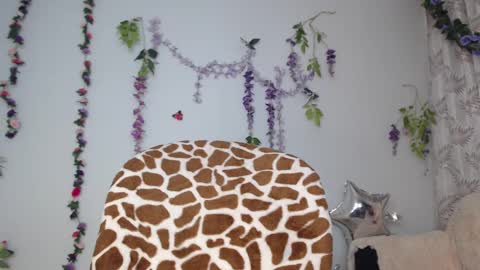 valquiria_sirgun online show from 7, 3, 2025