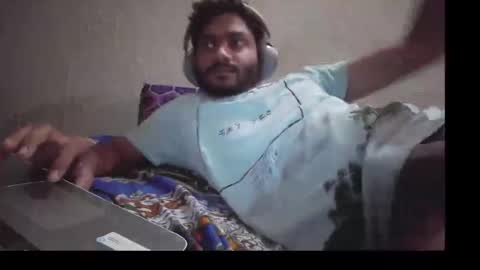 Snapshot of vampire_7 chatting on 29, 10, 2025 Robin online show from 29, 10, 2025