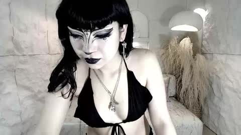 vampkitty_r online show from 9, 2, 2026