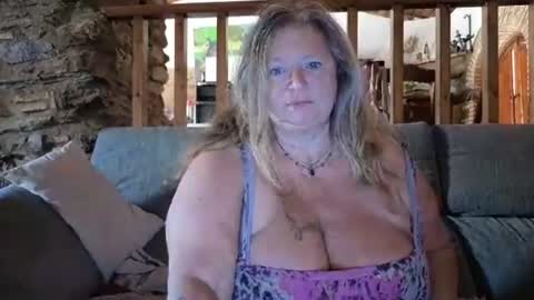 vampwoman online show from 23, 9, 2025