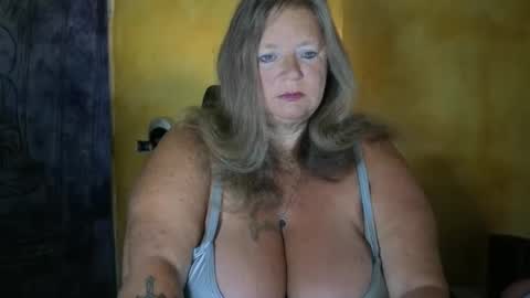 vampwoman online show from 5, 5, 2026