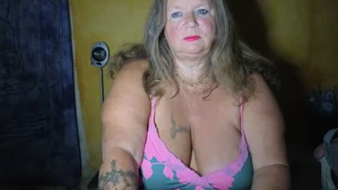 Snapshot of vampwoman chatting on 30, 6, 2026 vampwoman online show from 30, 6, 2026
