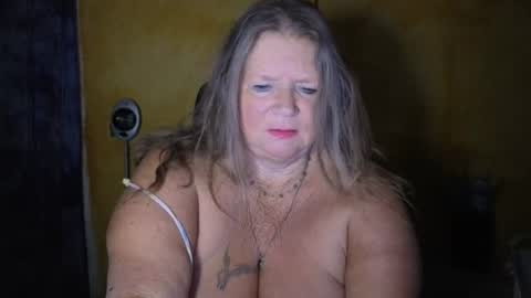 Snapshot of vampwoman chatting on 7, 7, 2026 vampwoman online show from 7, 7, 2026