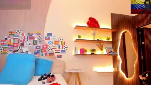 Snapshot of vane_lips chatting on 4, 7, 2026 V A N E online show from 4, 7, 2026