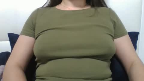 VanesaJewel online show from 3, 11, 2025