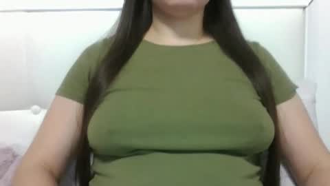 VanesaJewel online show from 12, 11, 2025