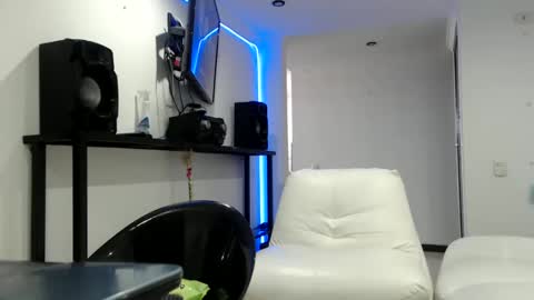 vanessa and samantha online show from 15, 1, 2025