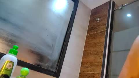 vanessa and samantha online show from 15, 2, 2026