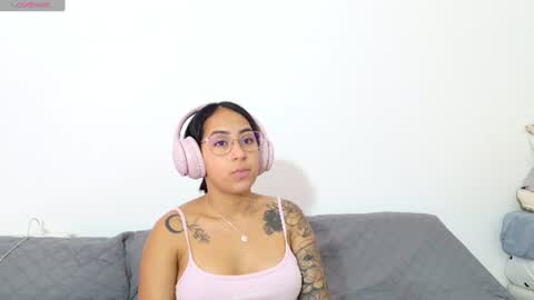 vanessaadol online show from 1, 7, 2026