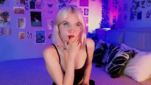 Snapshot of vanessaaustin chatting on 17, 6, 2026 Vanessa online show from 17, 6, 2026
