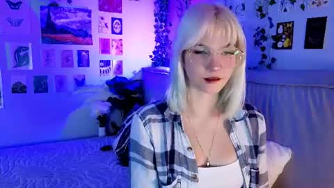 Snapshot of vanessaaustin chatting on 5, 8, 2026 Vanessa online show from 5, 8, 2026