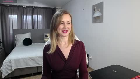 Vanessa  online show from 28, 4, 2026