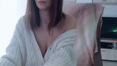 Vanessa online show from 6, 3, 2025