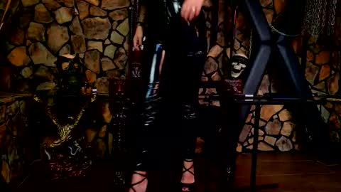 Miss Vanessa online show from 3, 10, 2025