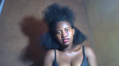 Snapshot of vaniah321 chatting on 15, 1, 2025 vaniah321 online show from 15, 1, 2025