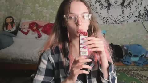 Snapshot of vanilla_arya chatting on 12, 5, 2026 Adelina online show from 12, 5, 2026