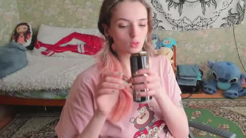 Snapshot of vanilla_arya chatting on 4, 6, 2026 Adelina online show from 4, 6, 2026