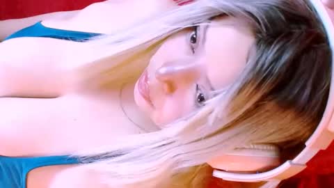 Snapshot of vanne_amet chatting on 27, 3, 2026 free follow me online show from 27, 3, 2026
