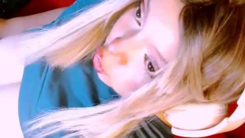 Snapshot of vanne_amet chatting on 20, 4, 2026 free follow me online show from 20, 4, 2026