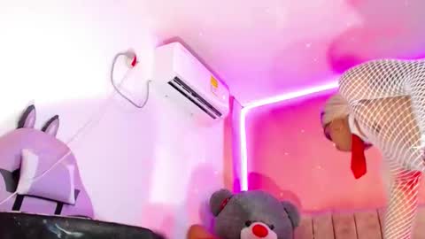 vannesa01 online show from 19, 1, 2025