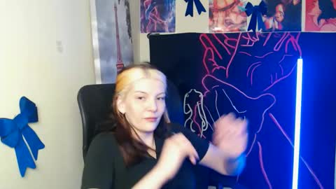 Vanessa online show from 7, 4, 2026