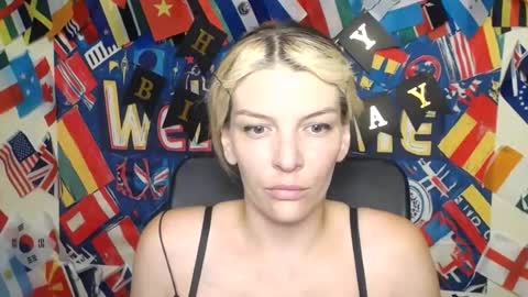 Snapshot of vanrey_ chatting on 14, 7, 2026 Vanessa online show from 14, 7, 2026
