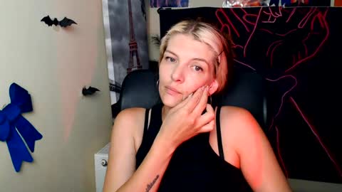 Snapshot of vanrey_ chatting on 20, 7, 2026 Vanessa online show from 20, 7, 2026